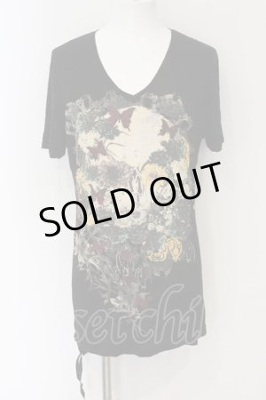 画像: KMRii / MAGNOLIA SKULL FLOWER Tシャツ 3 ブラック O-24-12-29-064-KM-ts-YM-ZT137