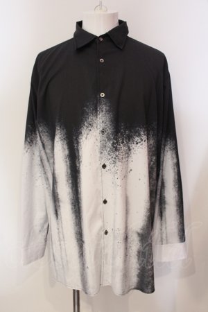 画像: CIVARIZE / バイカラースプレープリントビッグシャツ F ブラックｘホワイト O-25-05-25-020-CI-sh-YM-OS
