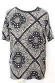 画像1: NO ID. / バンダナ総柄BIG Tシャツ 1 ブラック O-25-09-16-046-NO-ts-YM-OS (1)